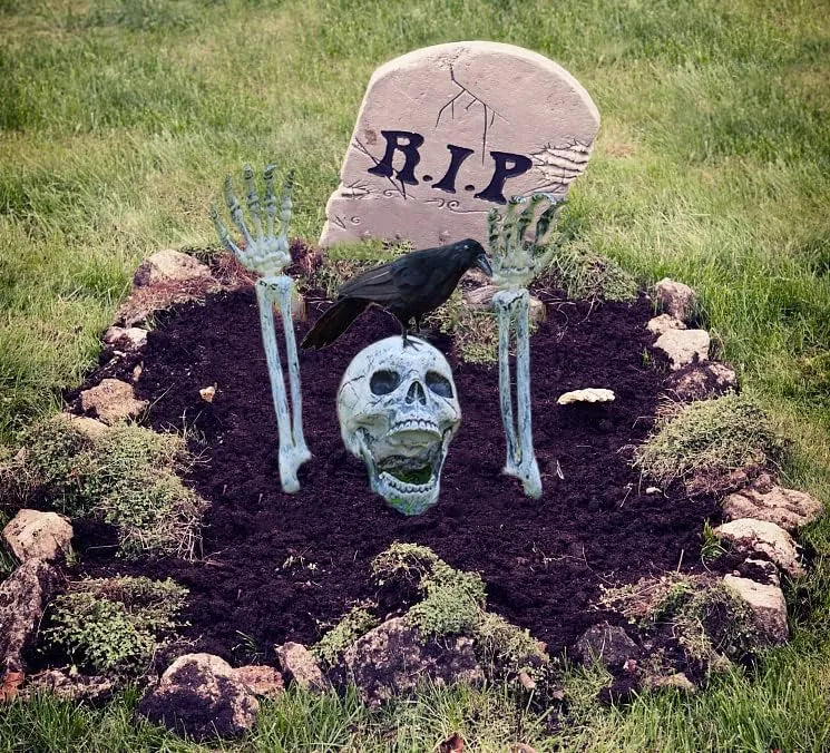 Healthadss ™  Realistic Skeleton Stakes Halloween Decorations